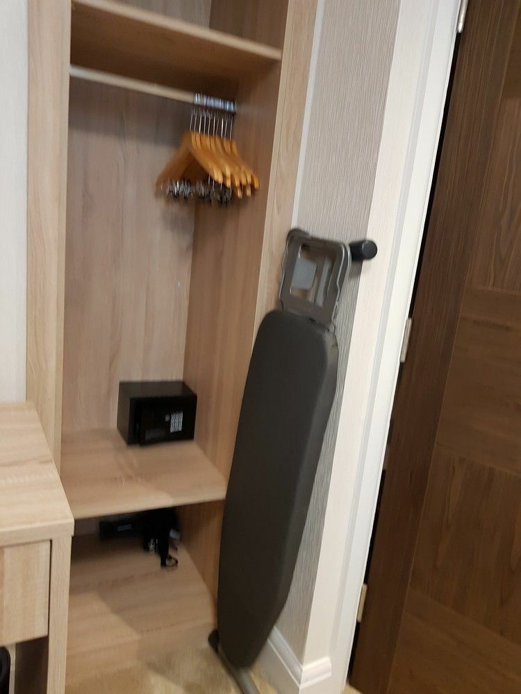 Отель Oyo Townhouse 30 Sussex Hotel, Paddington Лондон