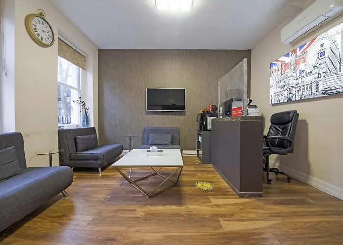 Oyo Townhouse 30 Sussex Hotel, London Paddington